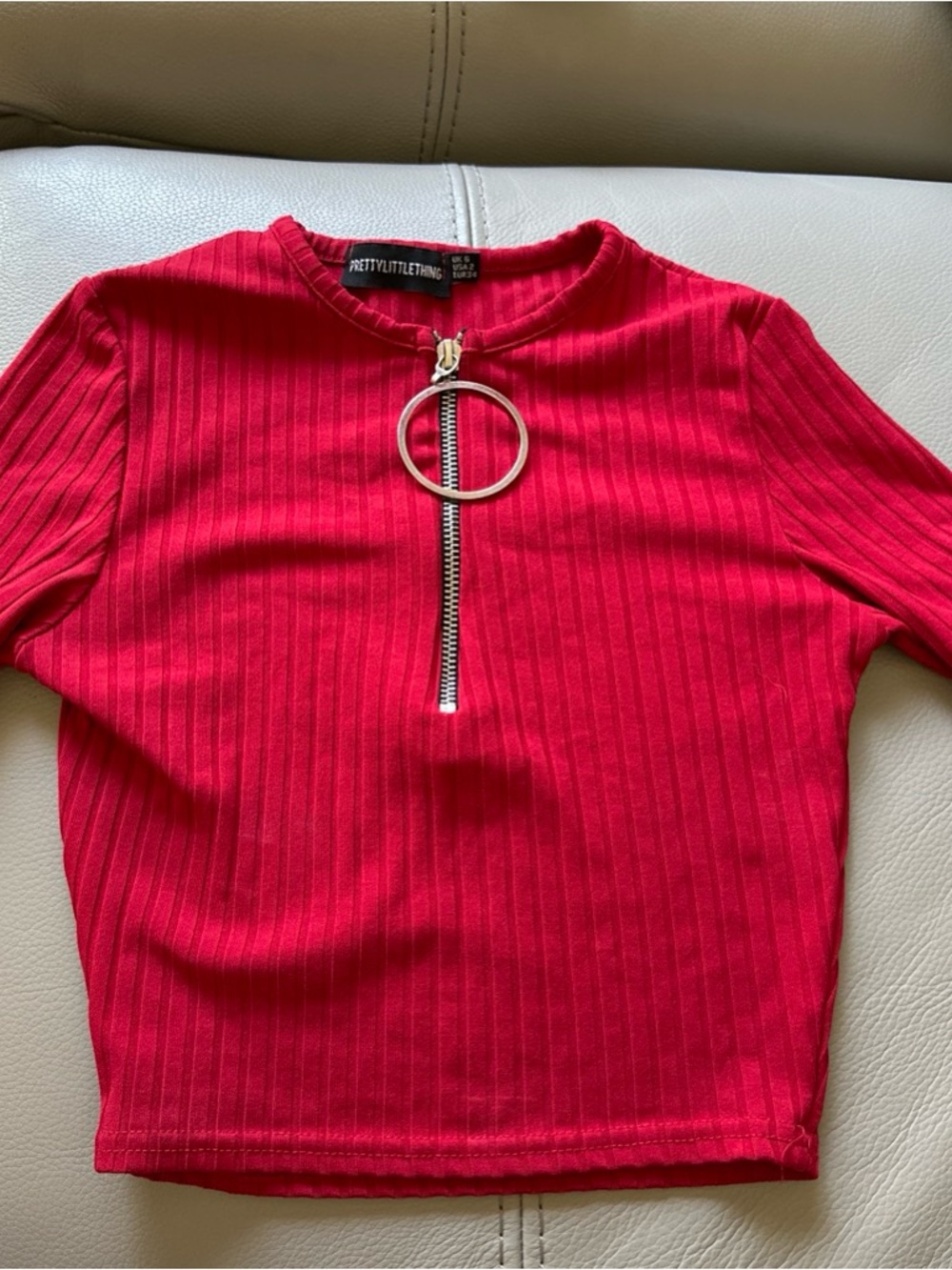 PrettyLittleThing Red Ribbed Zip-Front Crop Top size 2